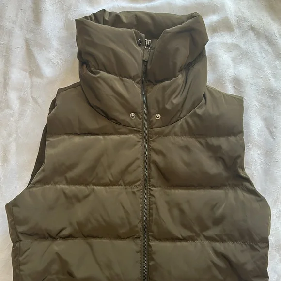Talbots Down Puffer Vest *Like New* - Picture 2 of 8